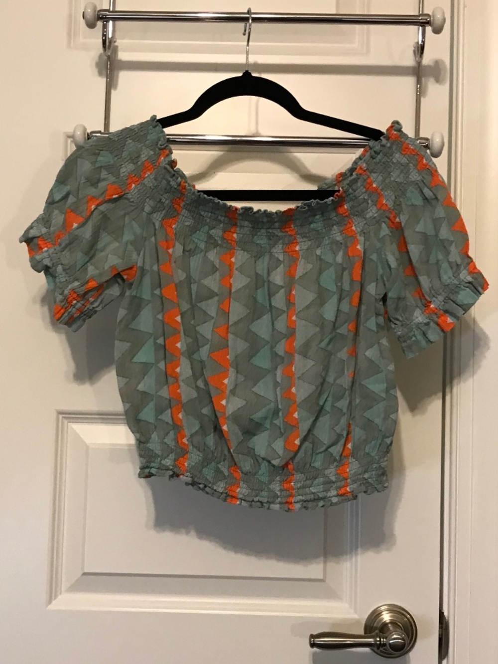Feather Bone by Anthropologie 💯% cotton boho off the shoulder crop blouse (S)